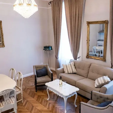 Apartment Alma *
