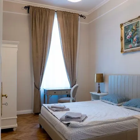 Alma Apartment *